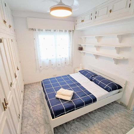Sea Breeze Apartment Естепона Екстериор снимка