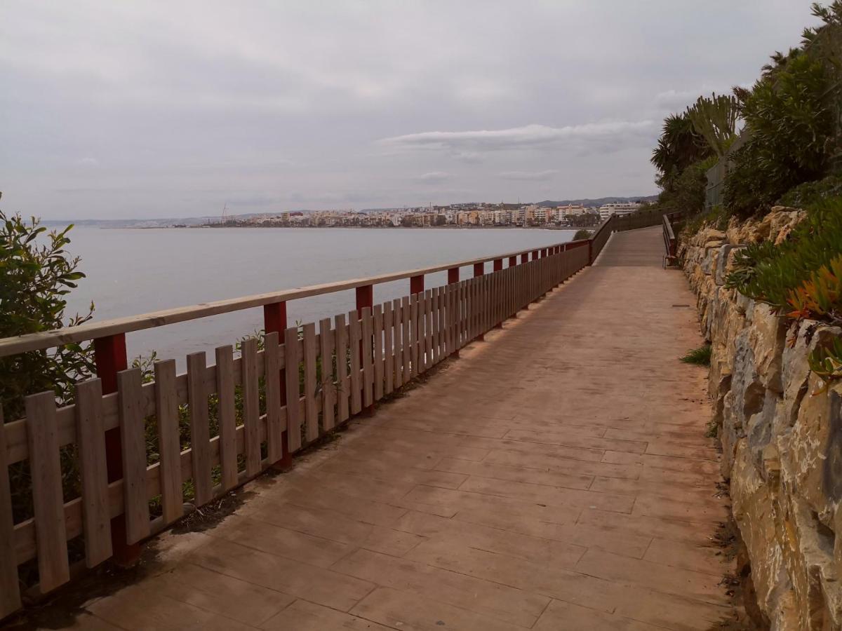 Sea Breeze Apartment Естепона Екстериор снимка