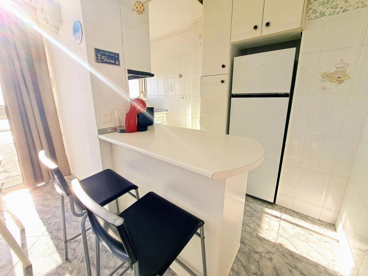 Sea Breeze Apartment Естепона Екстериор снимка